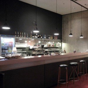 restaurante comprar Lámpara Dokka color negro de Northern Lighting. Disponible en Moisés showroom