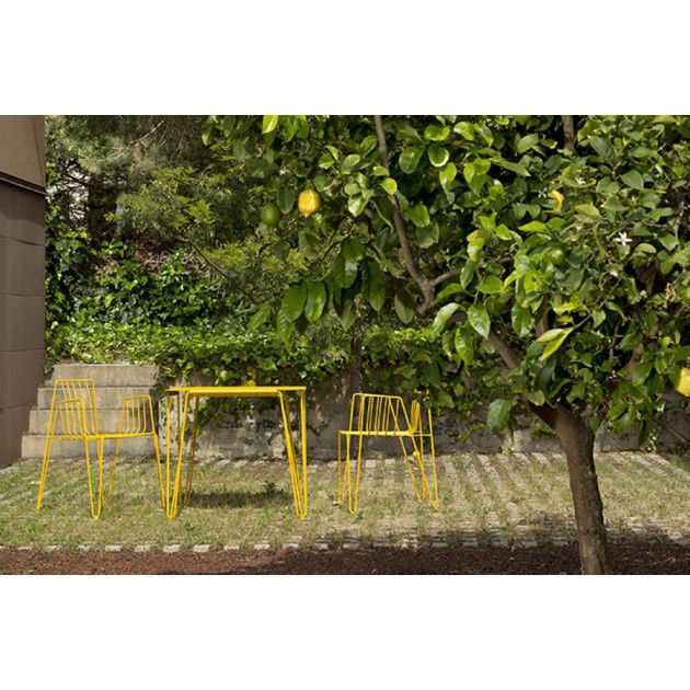 Terraza con Mesa Punt Mobles Rambla amarilla