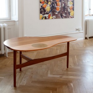 Butterfly table abierta de House of Finn Juhl en Moises Showroom