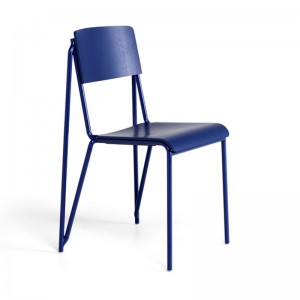 silla Petit Standard roble azul marino pata azul marino HAY