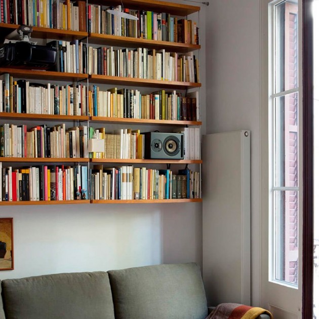 librería de pared con estantes madera Tria shelving system Mobles 114