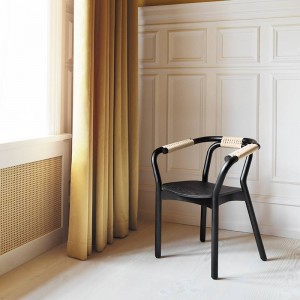 Silla con brazos Knot Chair Black/Nature de Normann Copenhagen