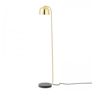 Lámpara Grant Floor Lamp de Normann Copenhagen en Moises Showroom