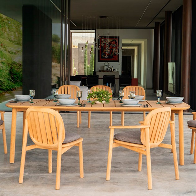 Comedor exterior imagen ambientada silla y mesa Twins de Emu