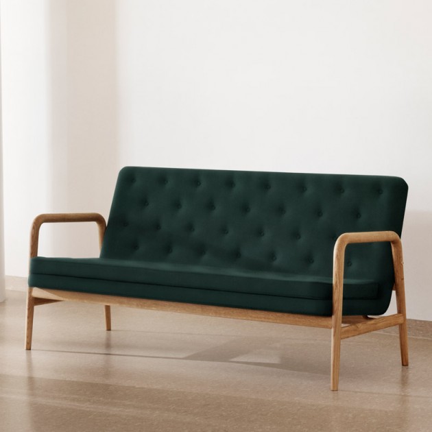 Imagen ambientada sofá VLA77 Foyer Series tapizado verde oscuro de Carl Hansen