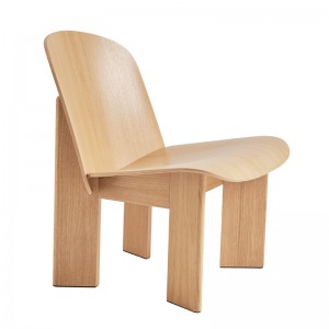 Chisel Lounge Chair madera de roble barnizado al agua de HAY